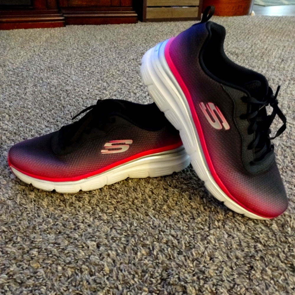 Skechers Fashion Fit Build Up Black Hot Pink Sneakers Women's 10
